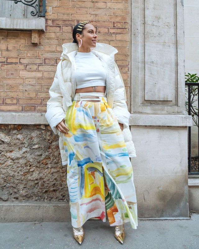 Nuage blanc, veste de Alicia Keys sur l'Instagram account @aliciakeys