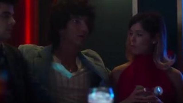 Top de seda roja usado por Cayetana (Georgina Amorós) en Elite Temporada 3 Episodio 3
