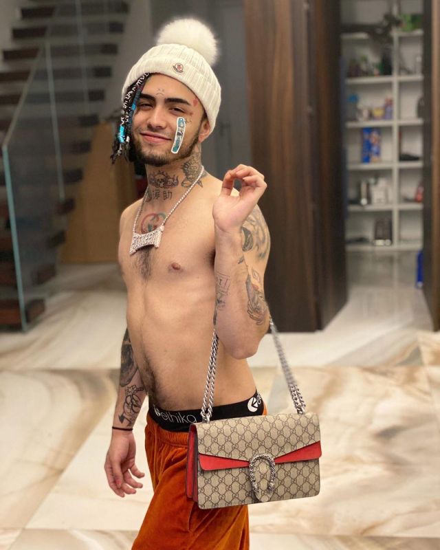 The hand bag Gucci worn by Lil Pump on the account Instagram of @lilpump
