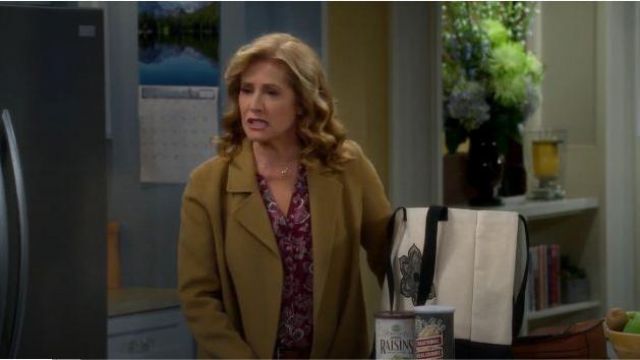 Yellwo Coat worn by Vanessa Baxter (Nancy Travis) in Last Man Standing Season 8 Episode 16