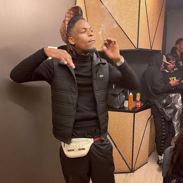 The bag banana print Gucci Didditrix on his account Instagram @didditrix