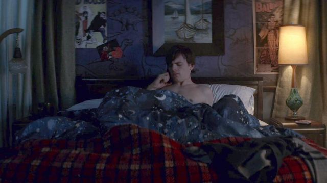 Blue Sky Duvet used by Harvey Kinkle (Ross Lynch) in Chilling Adventures of Sabrina (S01E05)