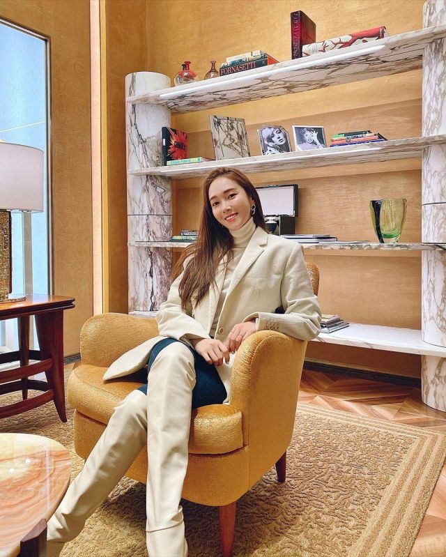 White Sweater of Jessica Jung on the Instagram account @jessica.syj