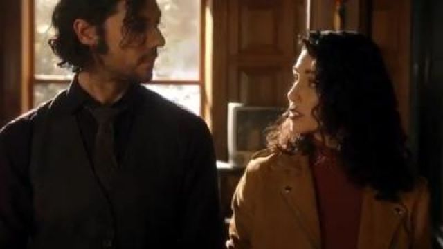 Brown Suede Jack­et worn by Kady Orloff-Diaz (Jade Tailor) in The Magicians Season 5 Episode 13