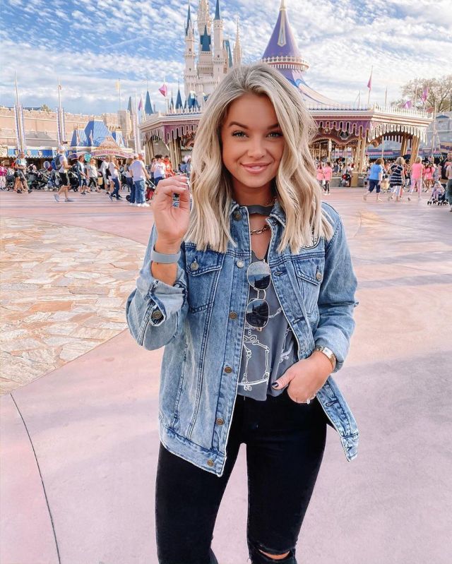 Levi's Ripped Jeans of Maddie Potter Duff on the Instagram account @ottestyle