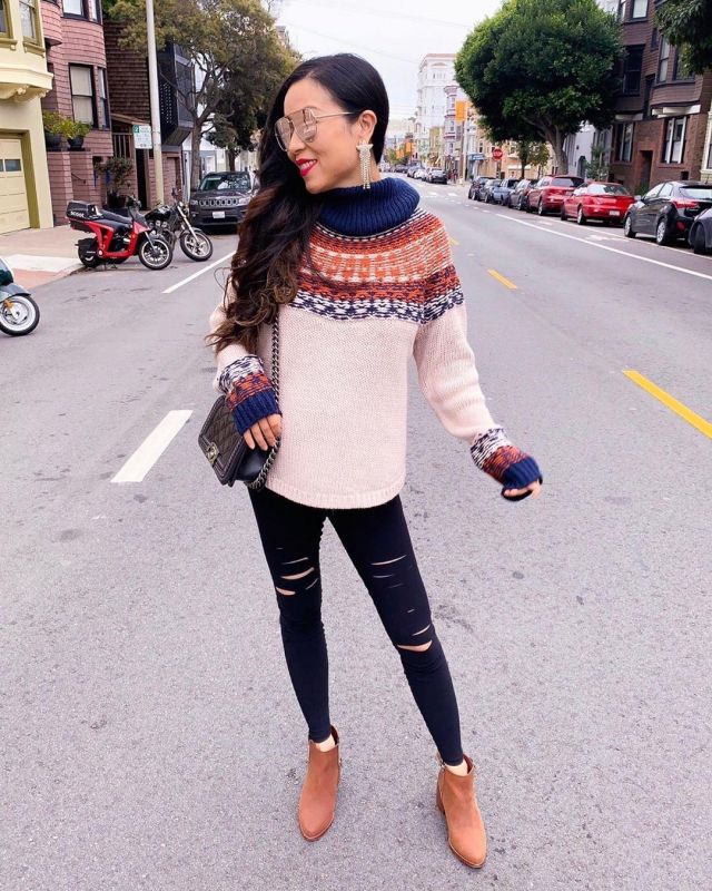 Madewell Turtle­neck Sweater of Sasa on the Instagram account @shallwesasa