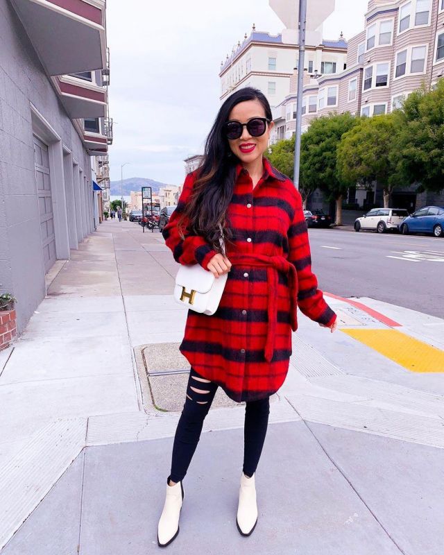 Plaid Coat Red of Sasa on the Instagram account @shallwesasa
