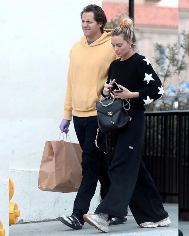 Zoe Karssen Boucle Star Patches Balloon Fit Pullover worn by Margot Robbie Los Angeles March 31, 2020