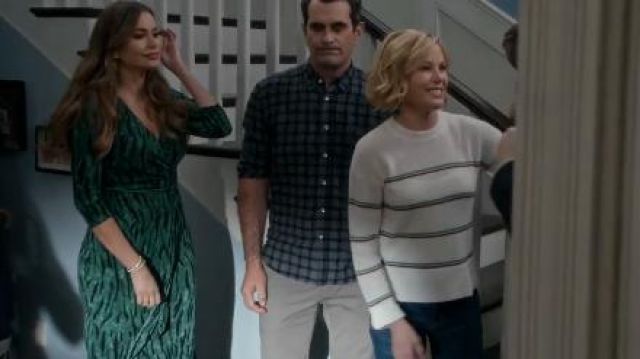 White Striped Sweater worn by Claire Dunphy (Julie Bowen) in Modern Family Season 11 Episode 18