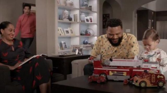 Po­lo Yel­low worn by Andre 'Dre' Johnson (Anthony Anderson) in black-ish Season 6 Episode 20