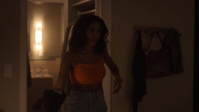 Orange / yellow crop top worn by Addy Hanlon (Herizen Guardiola) in Dare Me (S01E02)