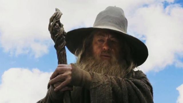 La réplique du bâton de magicien de Gandalf (Ian McKellen) dans Le Seigneur des anneaux : La Communauté de l'anneau