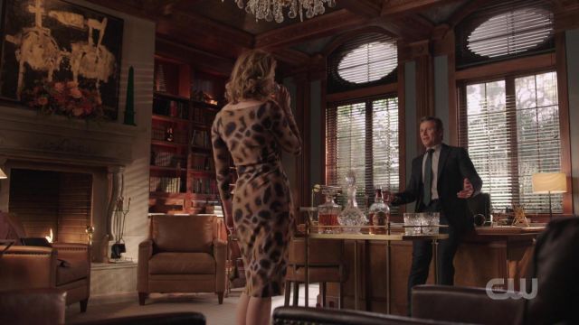 Chivas Regal 12 Ans d'âge Whisky de Blake Carrington (Grant Show) comme on le voit dans la Dynastie (S03E17)