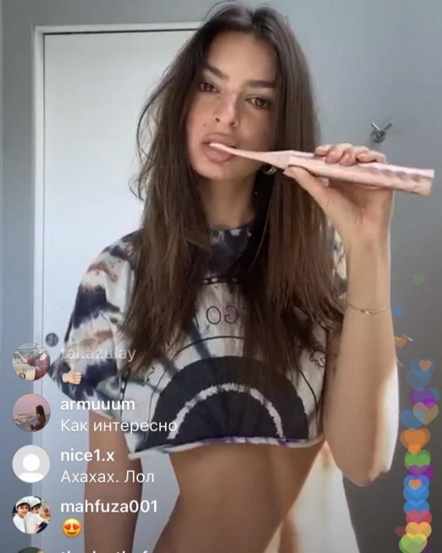 Arms Of Eve Twigs Gold Hoop Ear­rings worn by Emily Ratajkowski Instagram Live April 14, 2020