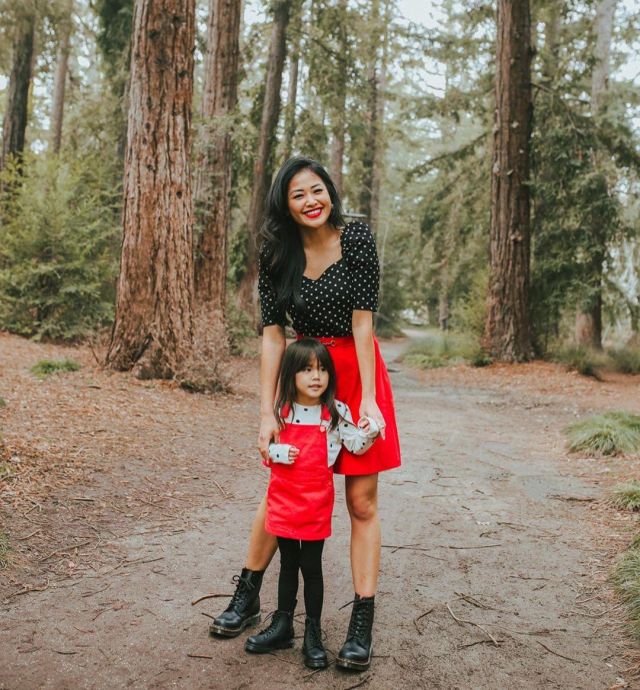 Skirt Red of Jen Vatthongxay on the Instagram account @piecesofemerald