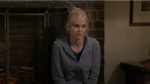 Grey Hoodie worn by Christy (Anna Faris) in Mom Season 7 Episode  20
