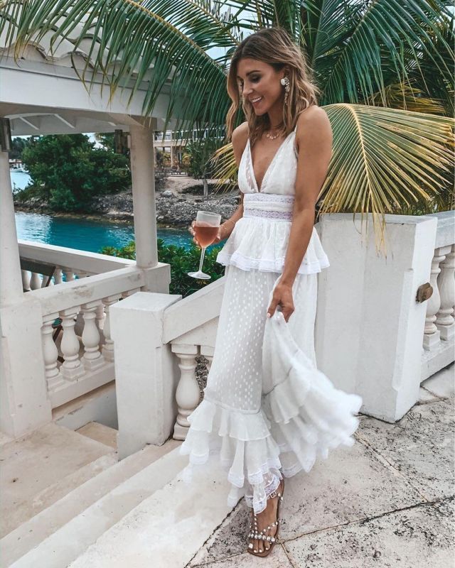 Maxi Dress of Becky Hillyard  on the Instagram account @cellajaneblog