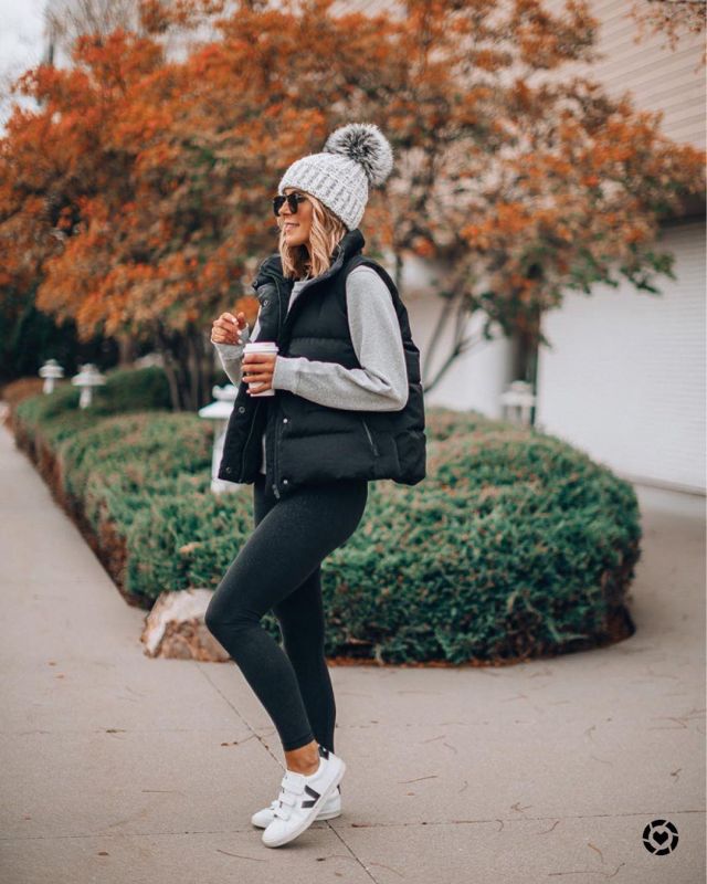 Sneak­er White of Becky Hillyard on the Instagram account @cellajaneblog