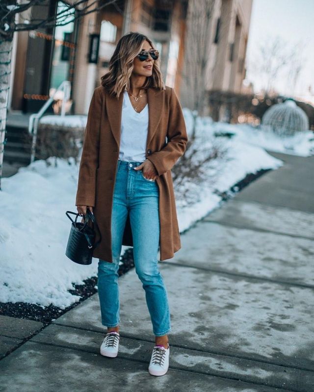 Current/elliott V Neck Tee of Becky Hillyard  on the Instagram account @cellajaneblog