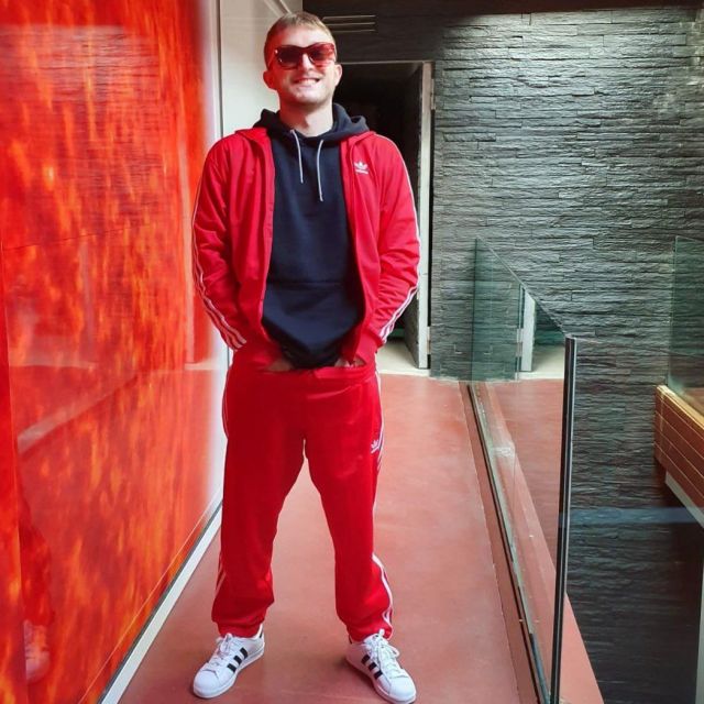 La veste de survêtement Adidas Firebird portée par Valentin Le Du   aka Vald sur son compte Instagram @valdsullyvan 