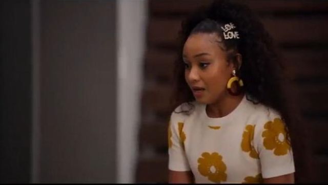 Floral Short Sleeve Top worn by Chloe Barris (Genneya Walton) in #blackAF Season 1 Episode 4