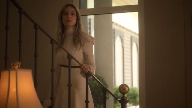Ralph Lauren White Ruffled Pointelle Wool Sweater worn by Carla (Es­ter Ex­pósi­to) as seen in Elite (Season 3 Episode 2)