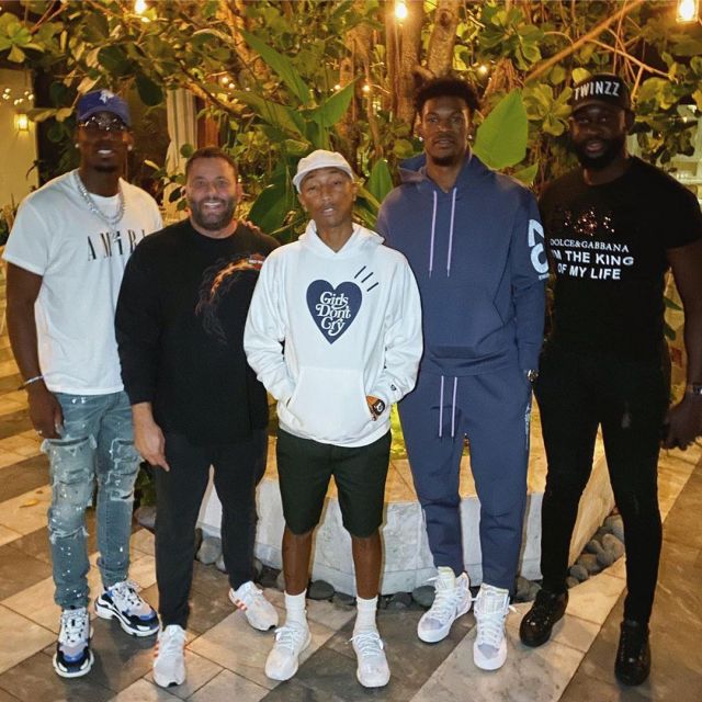 The pair of Nike Blazer Mid cardigan White Grey worn by Jimmy Butler on the account Instagram of @pharrell
