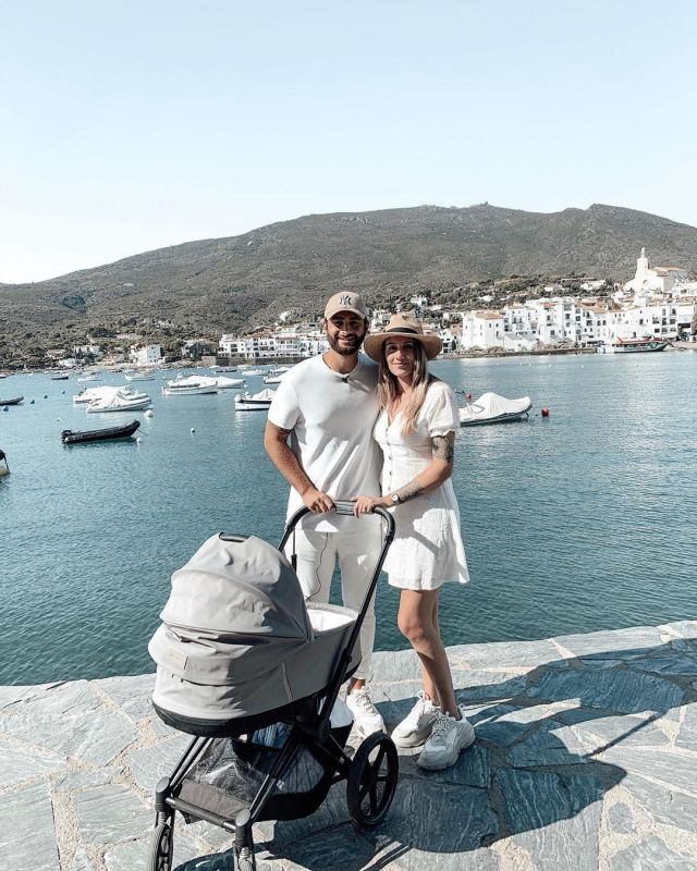 The Short White Dress Button Down Worn By Jesta Hillmann On His Account Instagram Jesta Hillmann Spotern