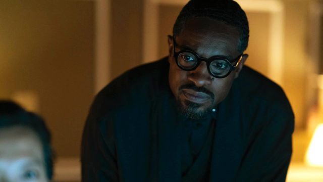 Round Black Eyeglasses worn by Fredwynn (André 3000) as seen in Dispatches from Elsewhere (S01E04)