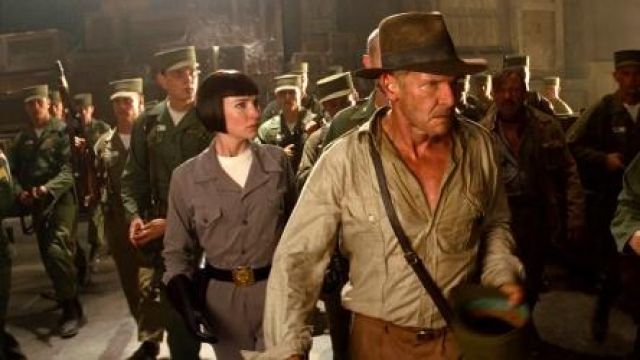 La réplique du revolver Webley de Indiana Jones (Harrison Ford) dans Indiana Jones et le royaume du crâne de cristal