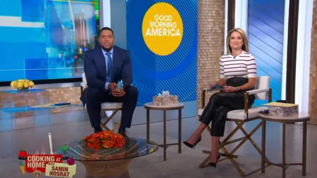 Frame Var­ie­gat­ed 70s Tee in Off White Mul­ti worn by Amy Robach on Good Morning America April 23, 2020