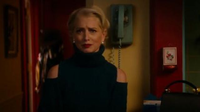Green Cold Shoul­der Sweater worn by Gloria Grandbilt (Katherine LaNasa) in Katy Keene Season 1 Episode 10