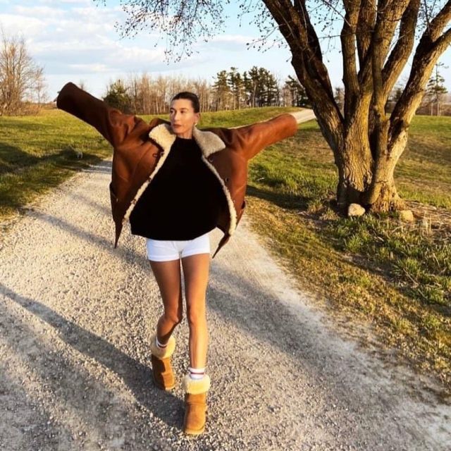 Raey Oversized Shearling Coat worn by Hailey Baldwin Via Instagram Story April 28, 2020