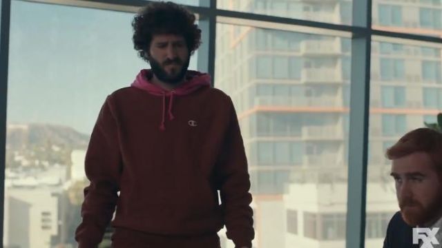 UO Ex­clu­sive Col­or­block Ny­lon Hood­ie Sweat­shirt worn by Dave (Lil Dicky) in DAVE Season 1 Episode 10