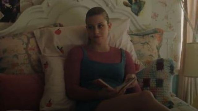 Scoop Neck Mi­ni Dress worn by Betty Cooper (Lili Reinhart) in Riverdale Season 4 Episode  18