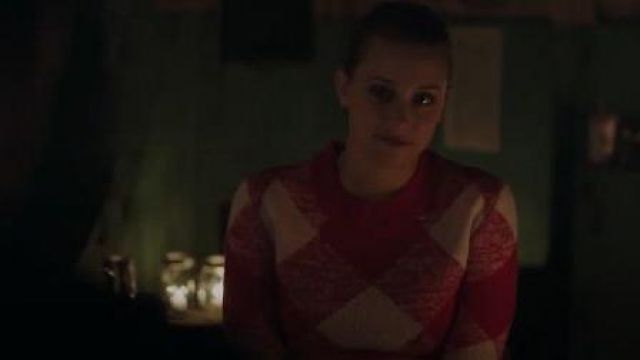 Sweater Pink worn by Betty Cooper (Lili Reinhart) in Riverdale Season 4 Episode  18