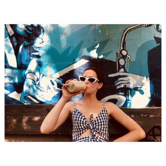Miu Miu White Lens Sun­glass­es worn by Zoey Deutch on her Instagram account @zoeydeutch