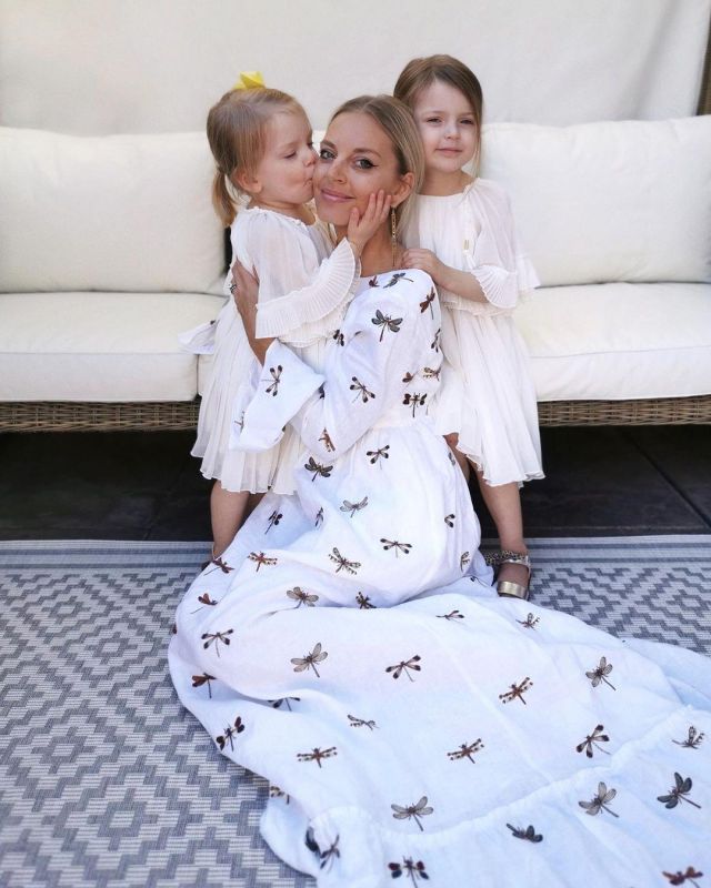 Maxi Dress White of Laura Wills on the Instagram account @thefashionbugblog