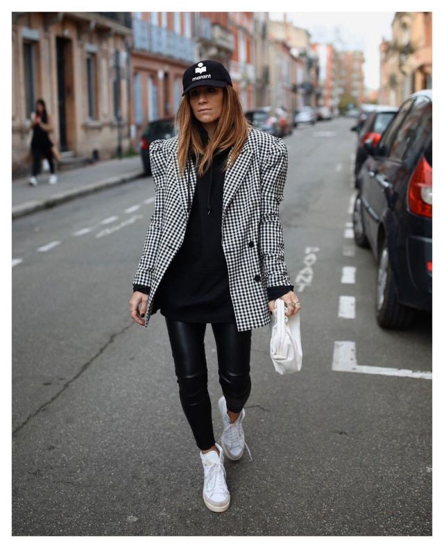 The sweatshirt hoody Nasty Gal Cindy on his account Instagram @boho_addict