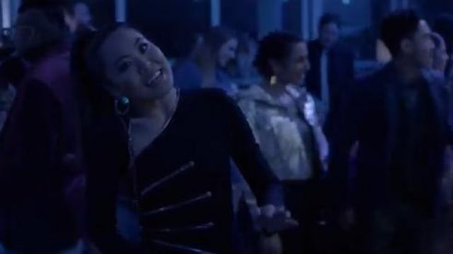 Zippée Mini Robe portée par Mary Hamilton (Nicole Kang) dans Batwoman Saison 1 Épisode 18