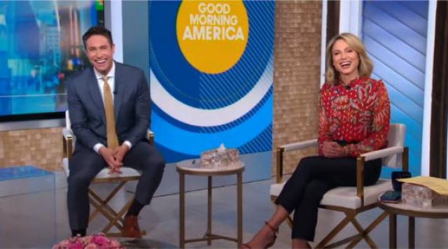 Farm rio Win­ter Leaf Blouse worn by Amy Robach on Good Morning America May 4, 2020