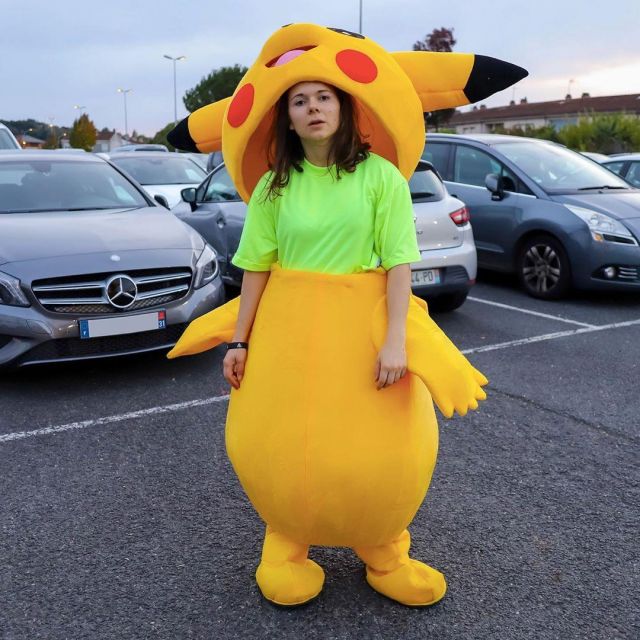 Le cos­tume de Pi­ka­chu porté par Juju Fitcats sur son compte Instagram @jujufitcats