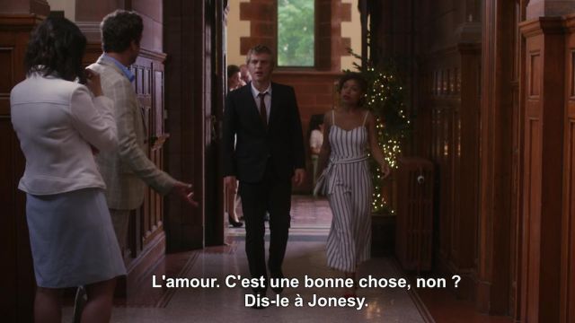 The combination striped Evie Douglas (Antonia Thomas) in the series Lovesick S03E08