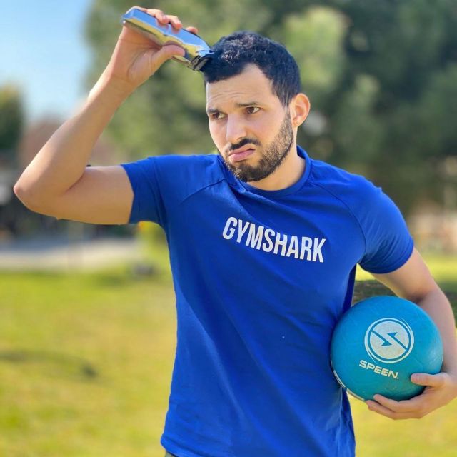 The t-shirt blue Gymshark to Wass Freestyle on his account Instagram @wassfreestyle