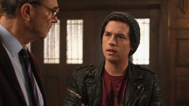 The replica of the bonnnet worn by Jughead Jones (Cole Sprouse) in Riverdale (S04E16)