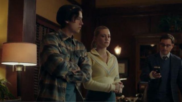 Cropped Zip Cashmere Pullover worn by Betty Cooper (Lili Reinhart) in Riverdale Season 4 Episode 19