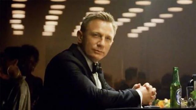 Heineken Beer drunk by James Bond (Daniel Craig) in No Time to Die