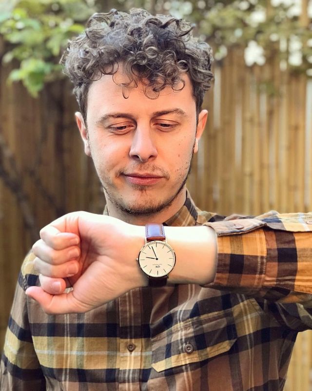 La montre Daniel Wellington portée par Norman Thavaud sur son compte Instagram @normanthavaud