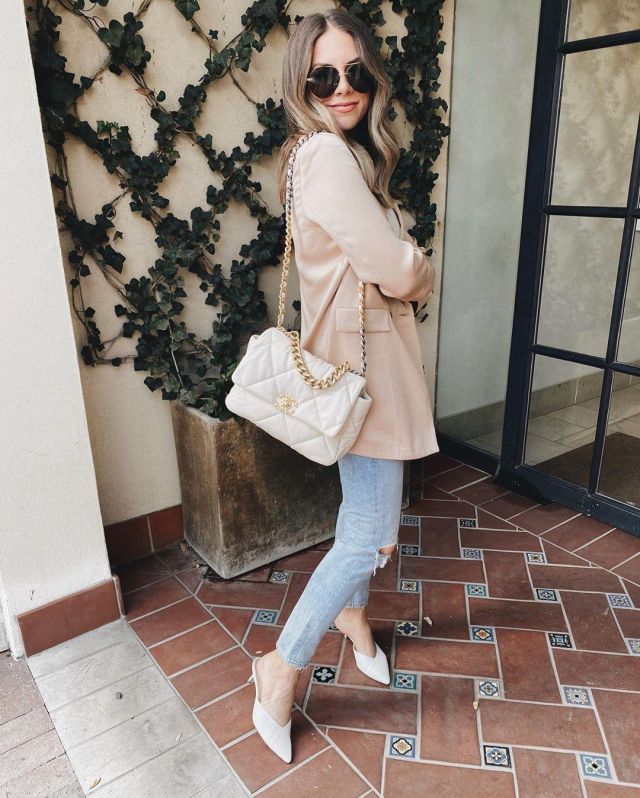 The Drop Beige Long Blaz­er worn by Ashley Robertson on her Instagram account @ashleyrobertson
