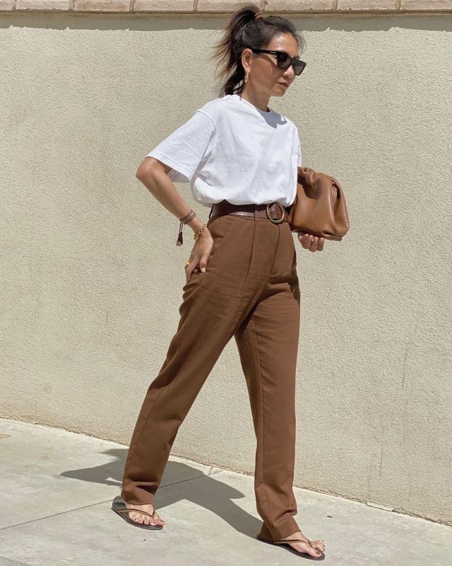 Pleat­ed Crop Trousers of Emmy on the Instagram account @emmyinstyle